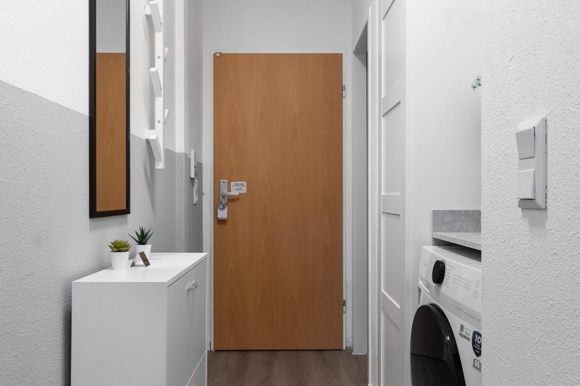 Messe, Monteure, Budget - Einfache Komfortable 2 Personen Wohnung Duisburg Bagian luar foto