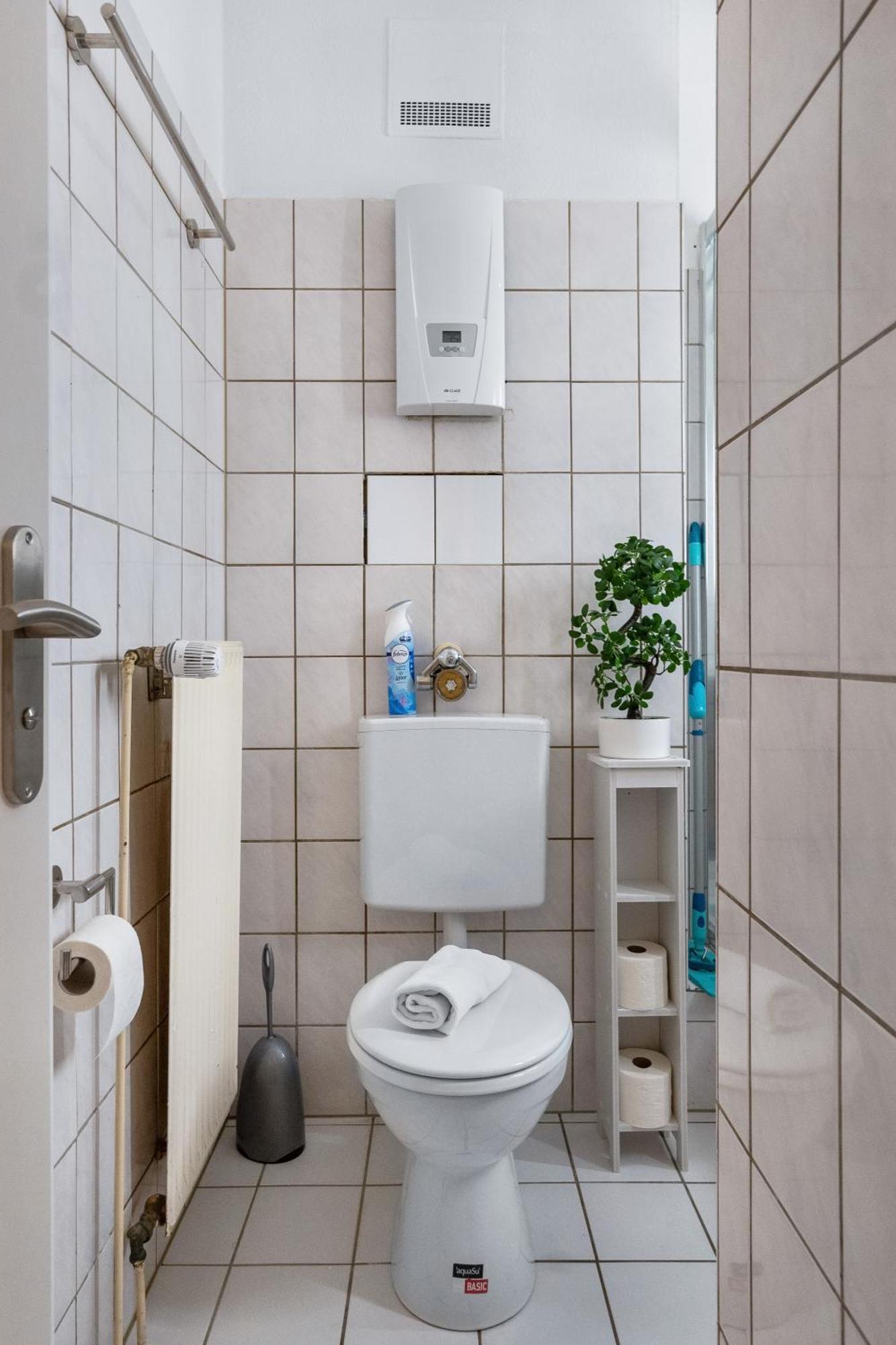 Messe, Monteure, Budget - Einfache Komfortable 2 Personen Wohnung Duisburg Bagian luar foto